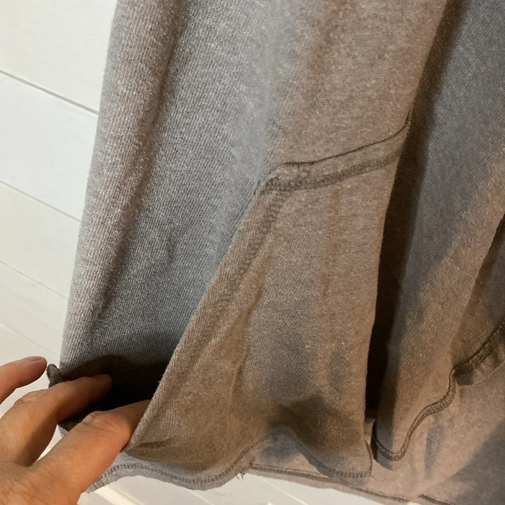 Alternative Gray Cardigan Sweater Lightweight Knit. Pockets. Size L.